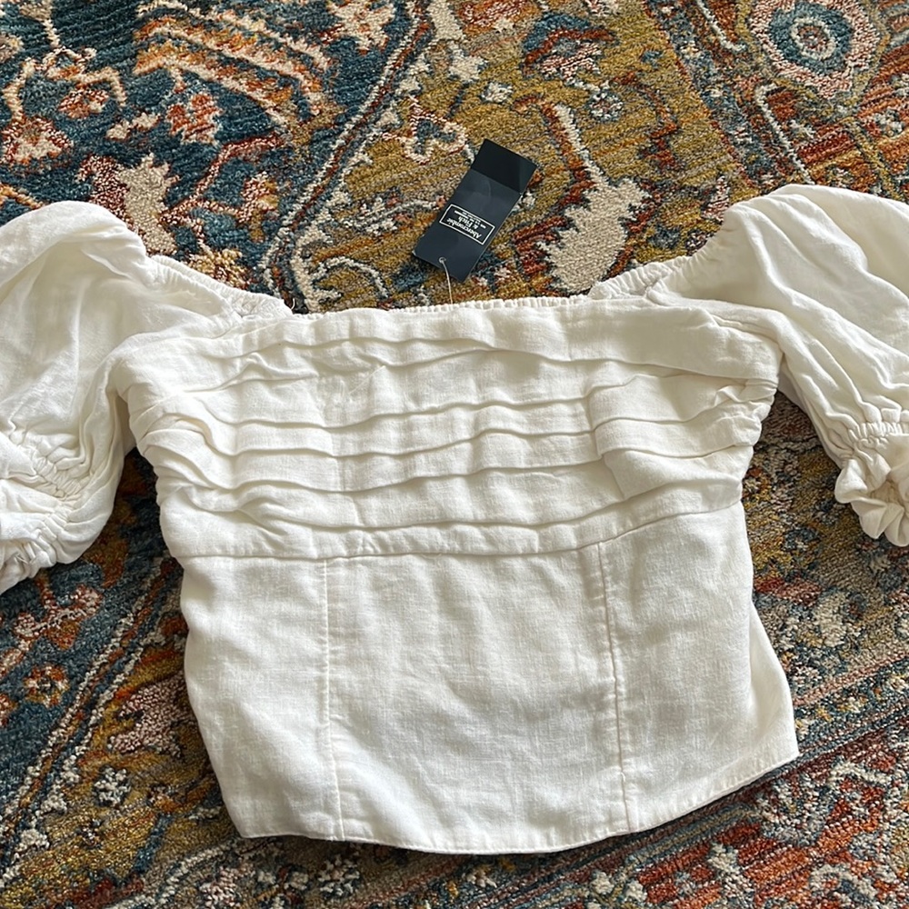 Abercrombie & Fitch Square Neck Ruched Puff Sleeve Top